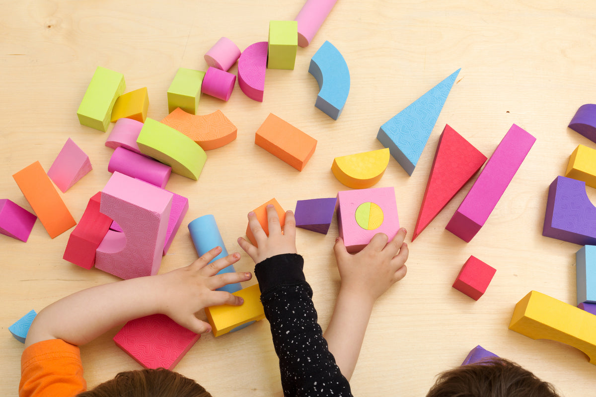 BIG LEARNING FOR LITTLE HANDS